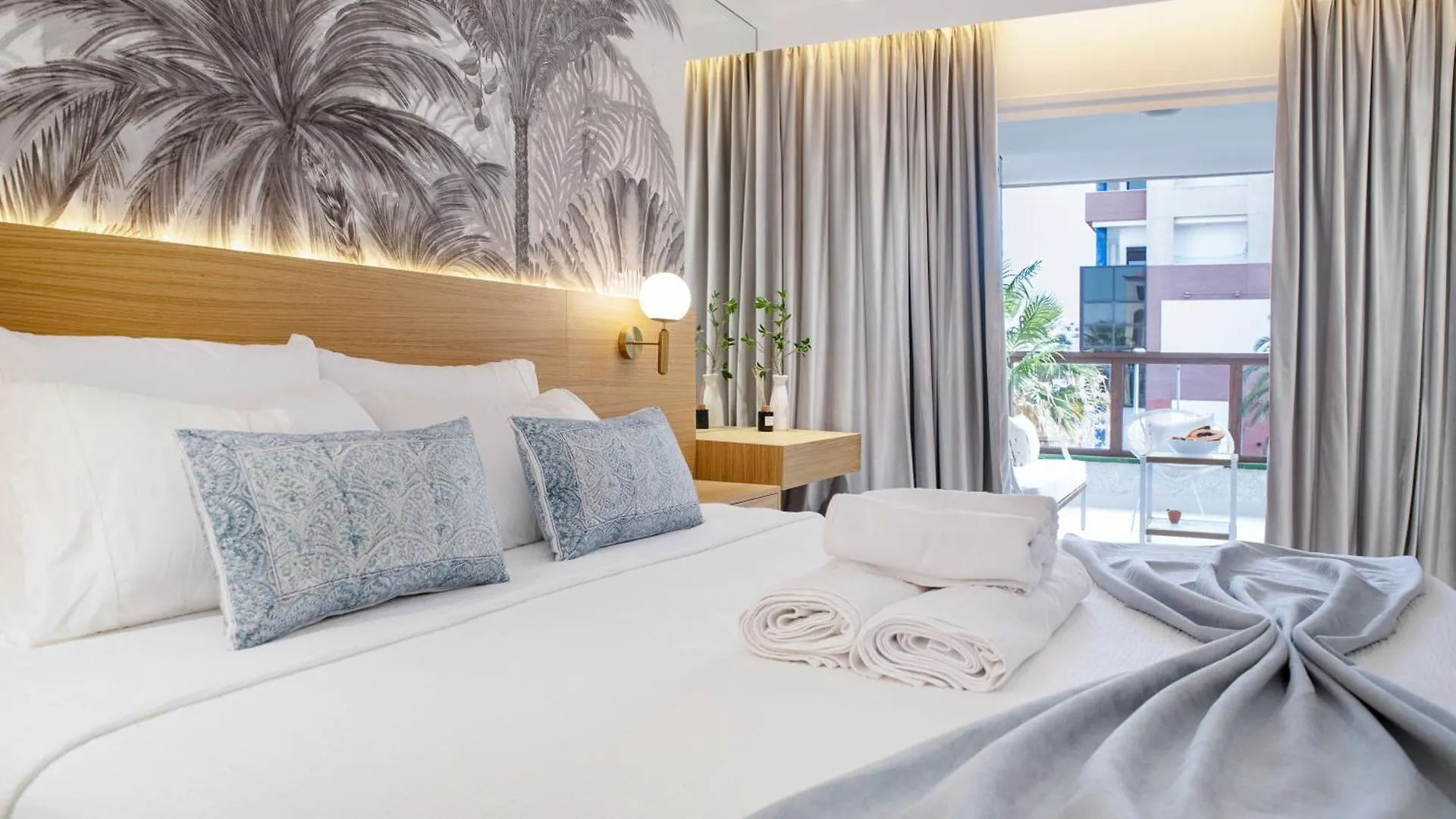 Tms Andorra Luxury Aparthotel, Las Americas, Pool&Beach 美洲海滩